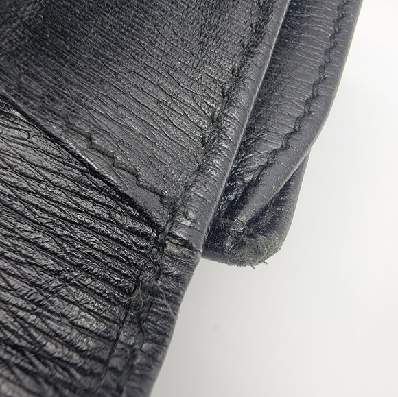 Authentic Preowned Gucci Bifold - Picture 13 of 16